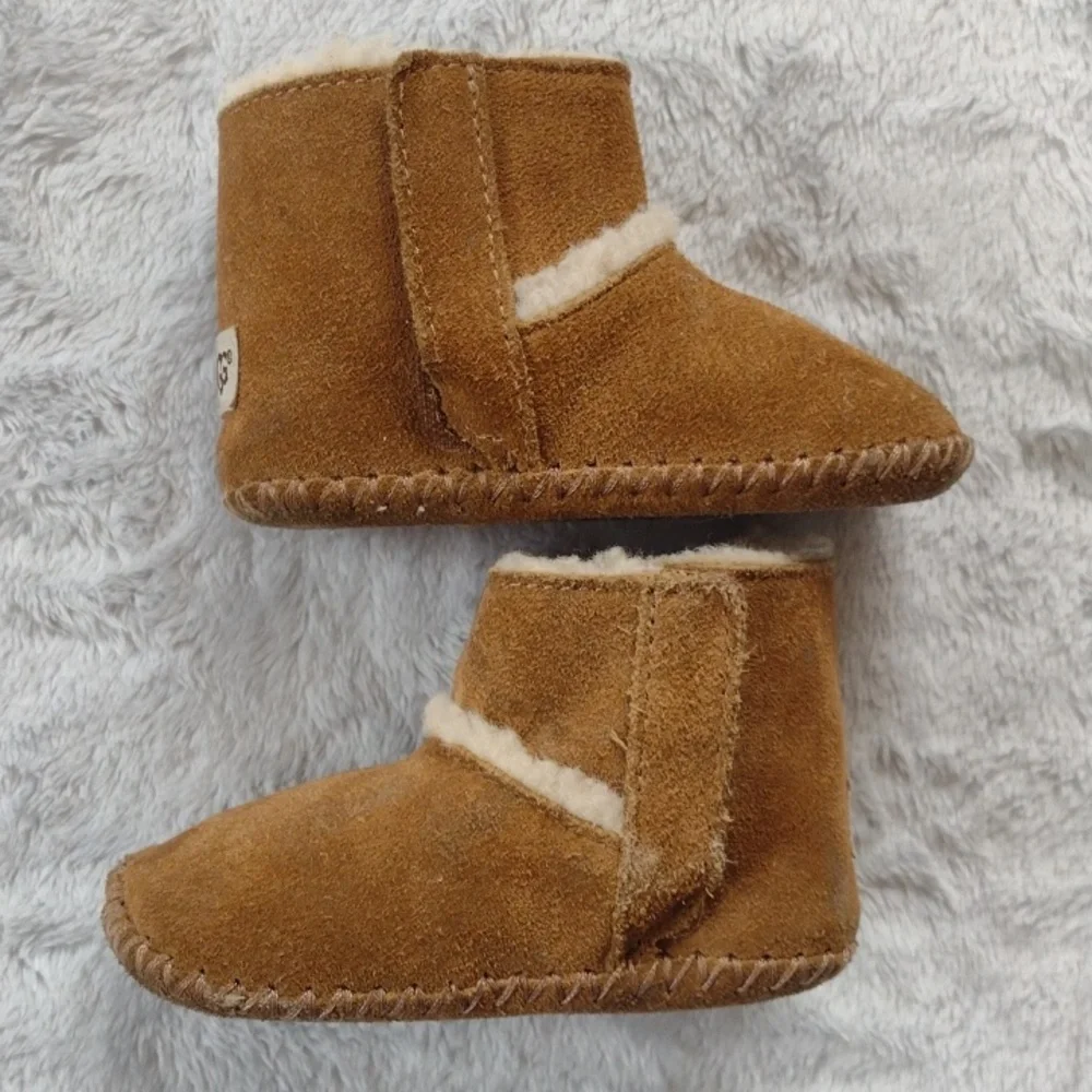 UGG Infant Lemmy II Bootie Chestnut Suede Size 2/3